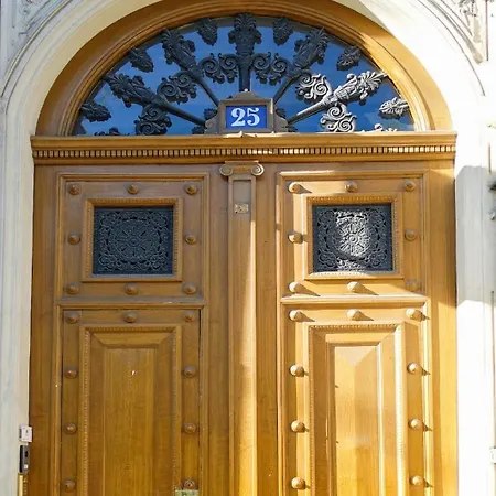 Au Centre De Apartment